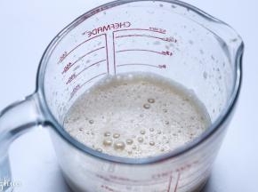 手动打至粗泡状态。