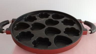 先来看看我新入的蛋糕模具，当然也可以DIY做其他想做的美食。