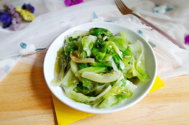 猪油蒜泥炒生菜