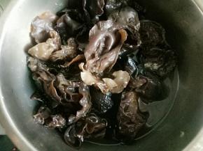 黑木耳提前用水泡开