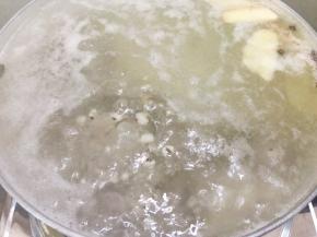 大火滚开后转小火煲30分钟