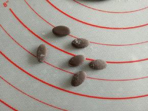 还有猪小屁的脚也做出来(具体可参考上一个小P猪菜谱)