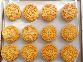 200度再烤8分钟左右出炉（具体要看上色情况）。
