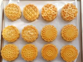 200度再烤8分钟左右出炉（具体要看上色情况）。

