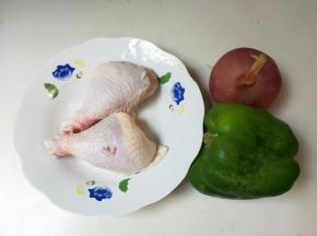 洗净鸡腿，一次，青椒