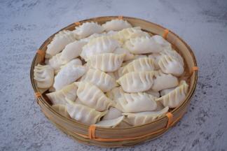 依次做完所有的饺子皮