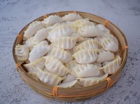 依次做完所有的饺子皮