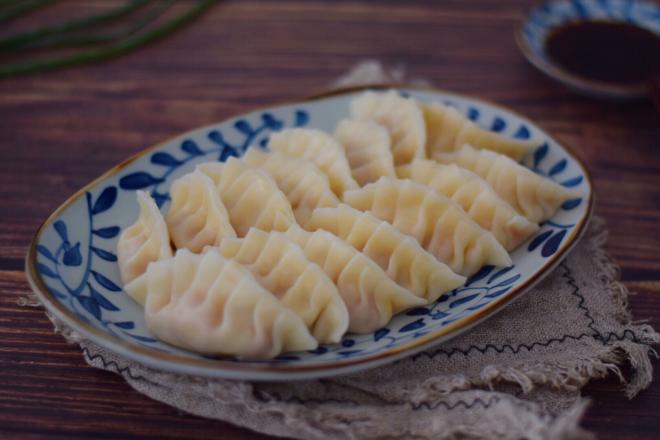 鲜肉玉米胡萝卜饺子