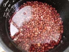 加入高过红豆一指的水