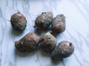 昨天买的芋头，今天突然想出来这个做出。