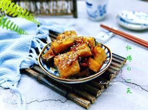 盛出撒上白芝麻。