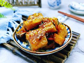 这道菜我没有加入盐，因为咸鱼本身就咸。