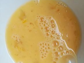 鸡蛋调成液