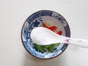 半勺白糖