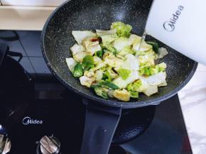 加入少许开水。