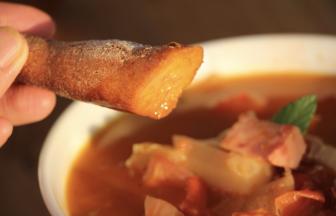 吸了汤汁的部分酥软浓郁，没吸到汤汁的部分个吧脆。(˶‾᷄ ⁻̫ ‾᷅˵)