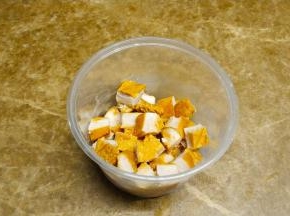 洒入柴鱼丝、木鱼花即可