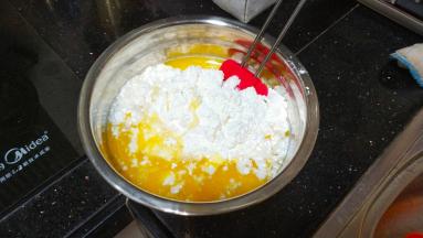 盆里放入所有材料