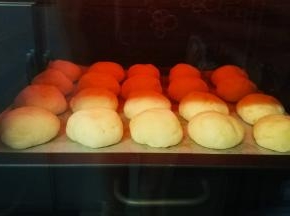 烤至涨成小圆球