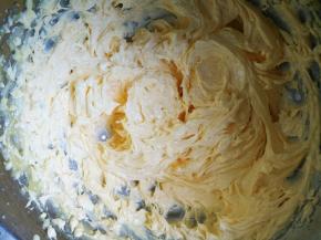 搅拌成光滑细腻