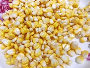 甜玉米粒准备好