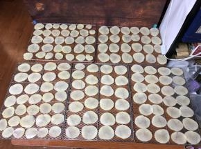 土豆码放好，注意，不许叠加