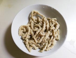 小面筋抓洗两遍沥干水