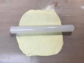 也可以这样做，混合2块或者3块面团，擀长