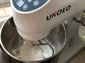 准备搅拌桨，不是打蛋器，也不是揉面的