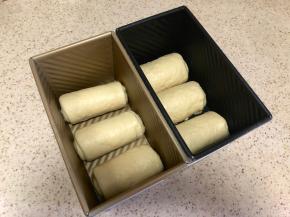 放入土司模具中