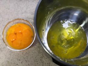 分开蛋清和蛋黄