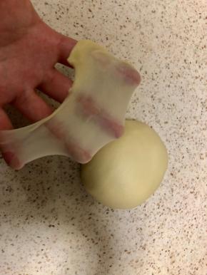 继续3档揉10分钟，揉至手套膜