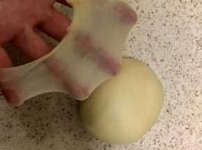 继续3档揉10分钟，揉至手套膜
