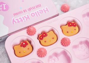 出锅后眼睛鼻子处放入糖珠