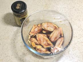 再放入两勺黄梅酱