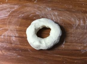 中间掏个洞