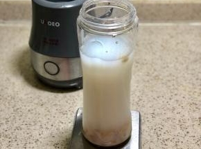 放入80度左右的热水