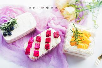 最上面裱上奶油加水果就完成了