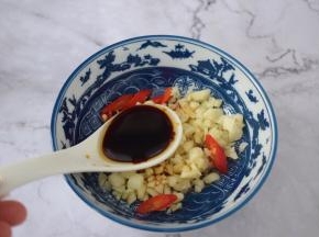 加入味极鲜酱油