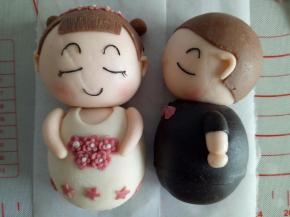 如图，把各个配件都组合起来粘好