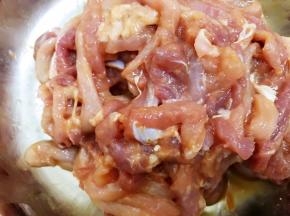 抓匀腌制