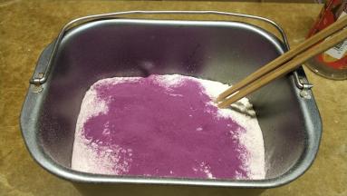 倒入称重好的粉类