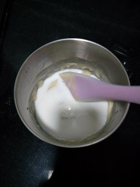 3.加入牛奶混合