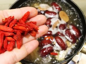 加入枸杞