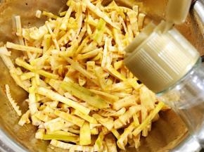 淋上花椒油提香