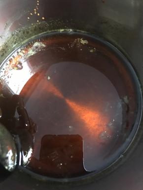 辅料全部准备在厚底奶锅中，小火加热至糖融化即可，不要煮开了哦！