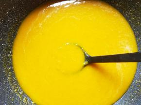 开小火，全程不停搅拌。