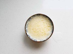 可以看见密集的蛋泡