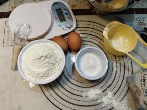 把材料称量好。