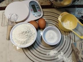 把材料称量好。